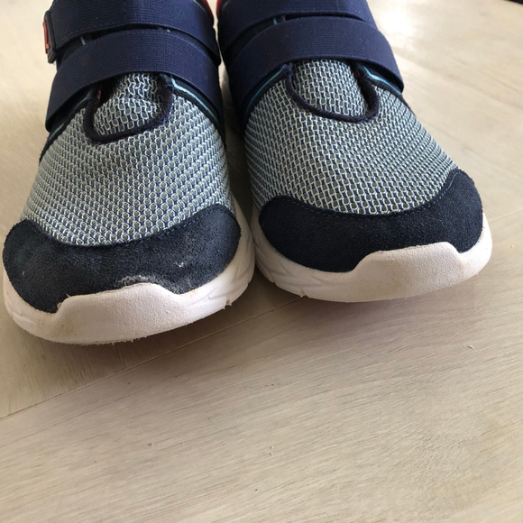 VIONIC WOMENS Size 8.5 Brisk Ema Sneakers - Picture 5 of 10